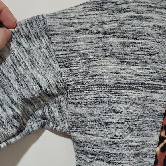 Pink hoodie - Picture 3 of 7